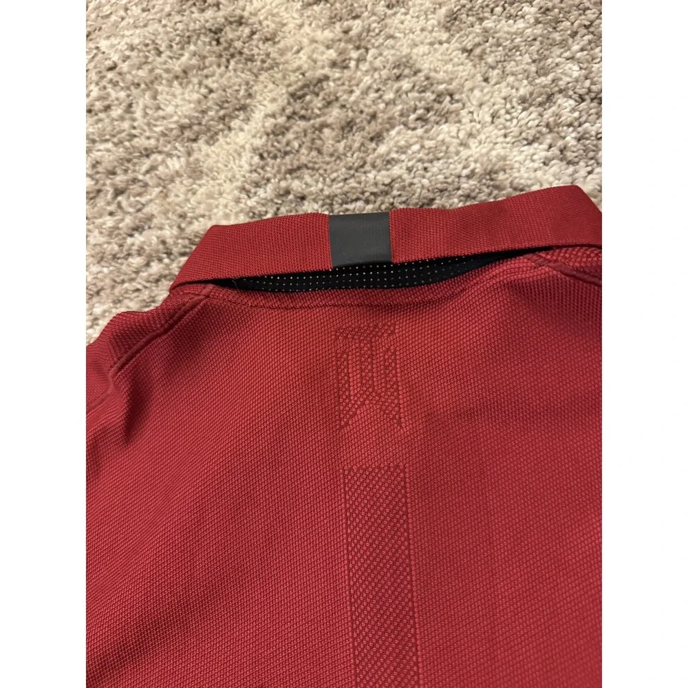 Men's Size Medium Nike Tiger Woods Golf Polo Red Snap Used Clean RARE Y2K‎